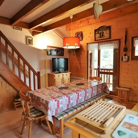 Apartment Spacieux Duplex Pour 10 Pers. Avec Piscine A Areches-beaufort - Fr-1-342-209